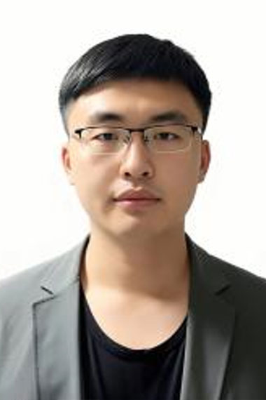 李逸东