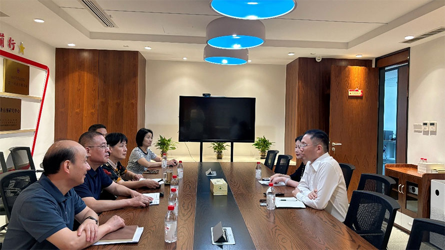 浦口区人大常委会副主任史小华一行莅临江苏首家两岸律所联营办调研法治营商环境建设 浦口区人大常委会副主任史小华一行莅临江苏首家两岸律所联营办调研法治营商环境建设